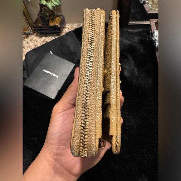 ❌❌SOLD ON FB❌❌🎀YSL Compact Wallet🎀 - Picture 9 of 13